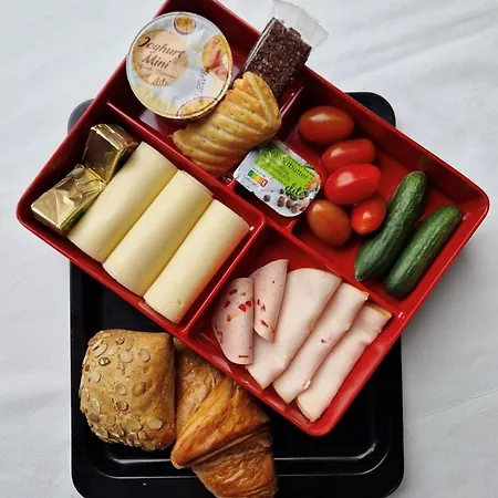 Aeronaut Service Powered By Pearl 1 Berlin