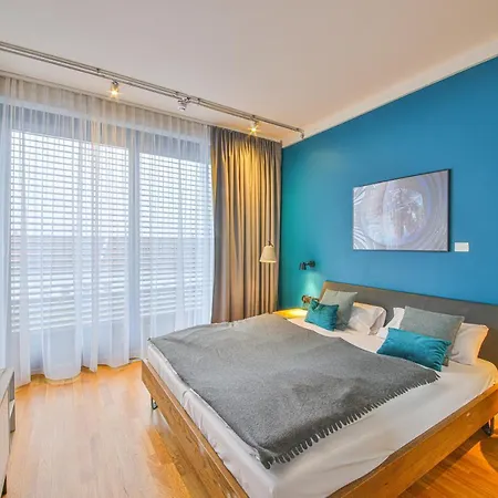 Aeronaut Service Powered By Pearl 1 Hotel