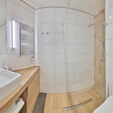 מלון Aeronaut Service Powered By Pearl 1 4*