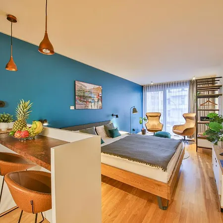 Aeronaut Service Powered By Pearl 1 4* ברלין