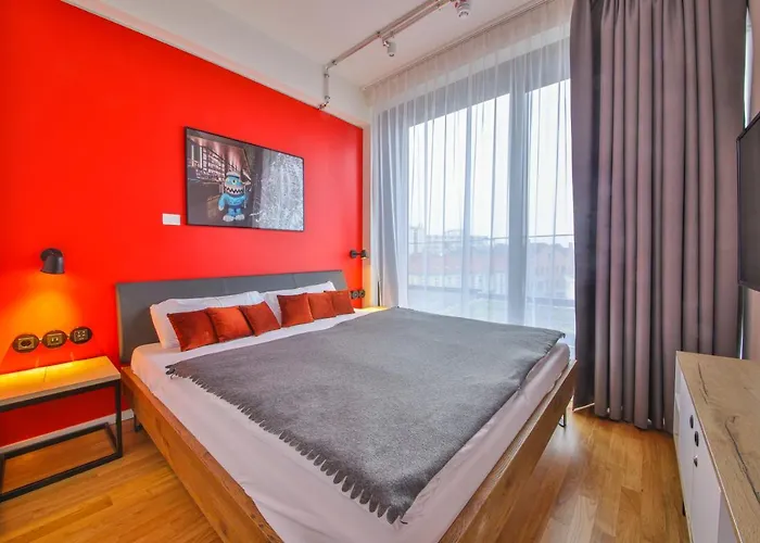 Aeronaut Service Powered By Pearl 1 4*