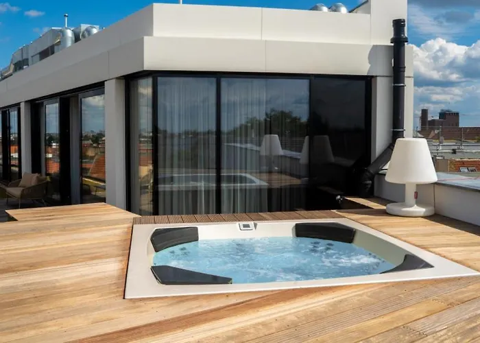 Aeronaut Service Powered By Pearl 1 4* Berlín