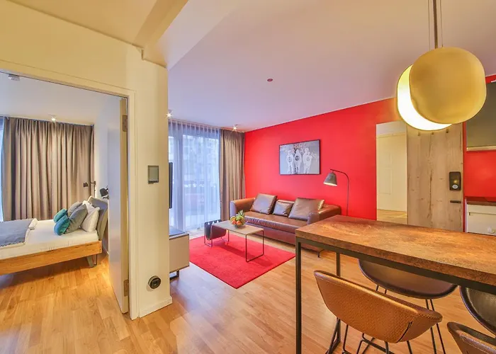 Hotel Aeronaut Service Powered By Pearl 1